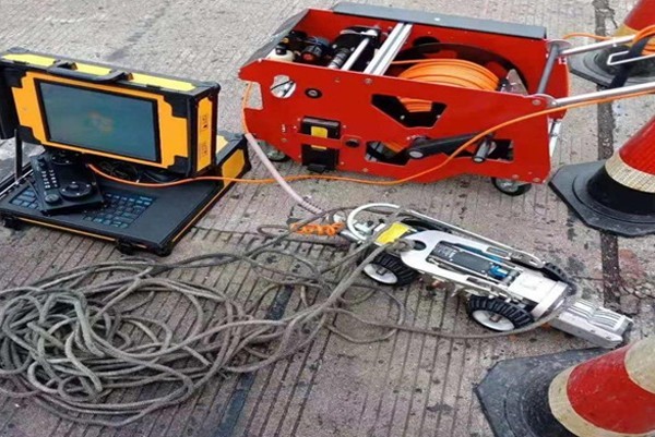 四子王CCTV管道检测机器人