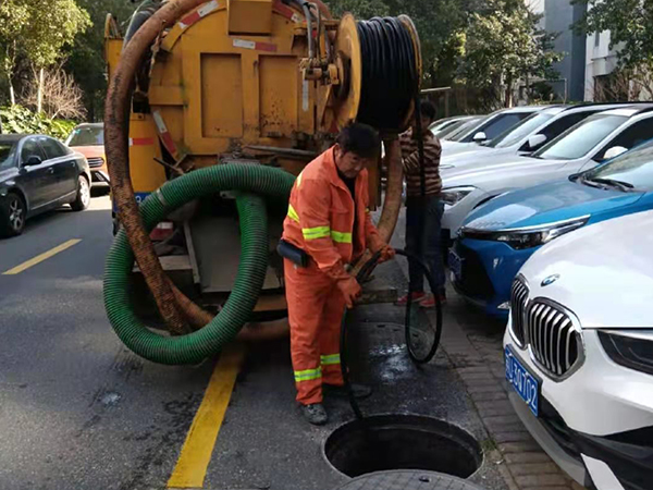 四子王排污管道清淤