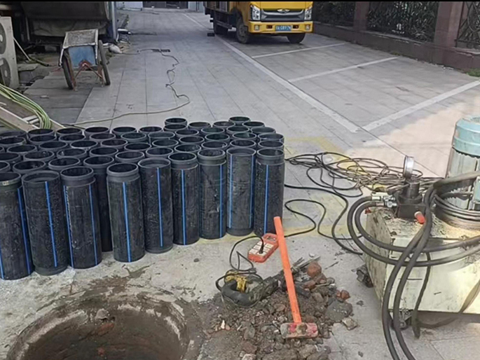 四子王PE置换管厂家 DN315置换管 非开挖管短管置换